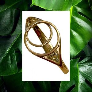 Gold plated bracelet with rhinestones